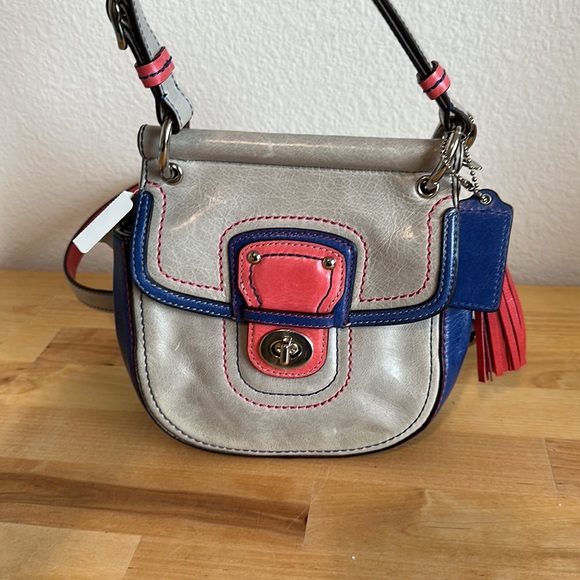 NWT Mini Coach Purse - Picture 3 of 7